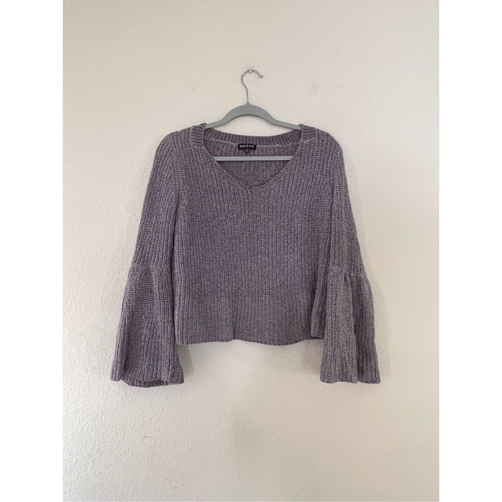 Knyt and lynk‎ soft thick knit flared sleeve sweater size medium